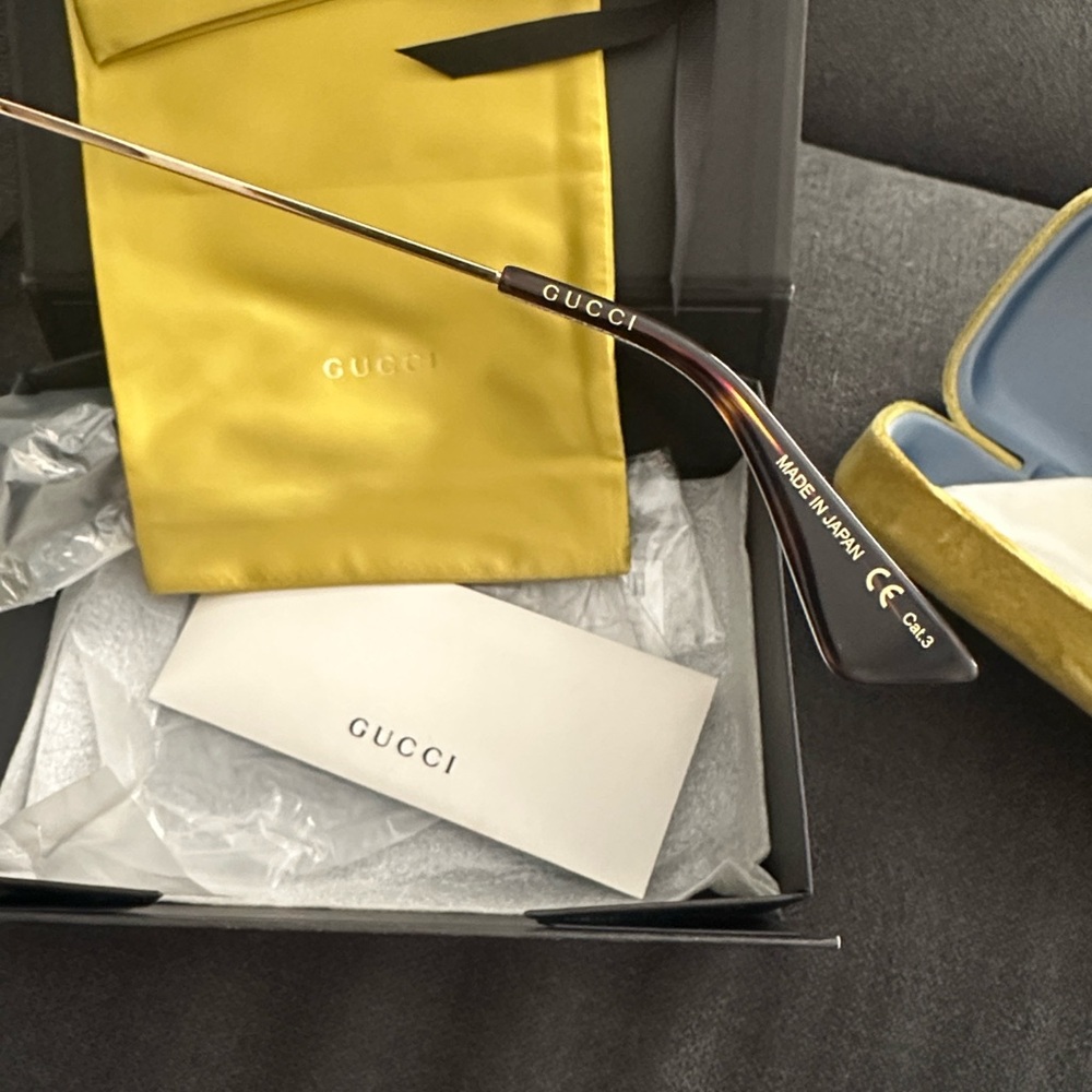 Versace & Gucci Sunglasses Bundle - image 5